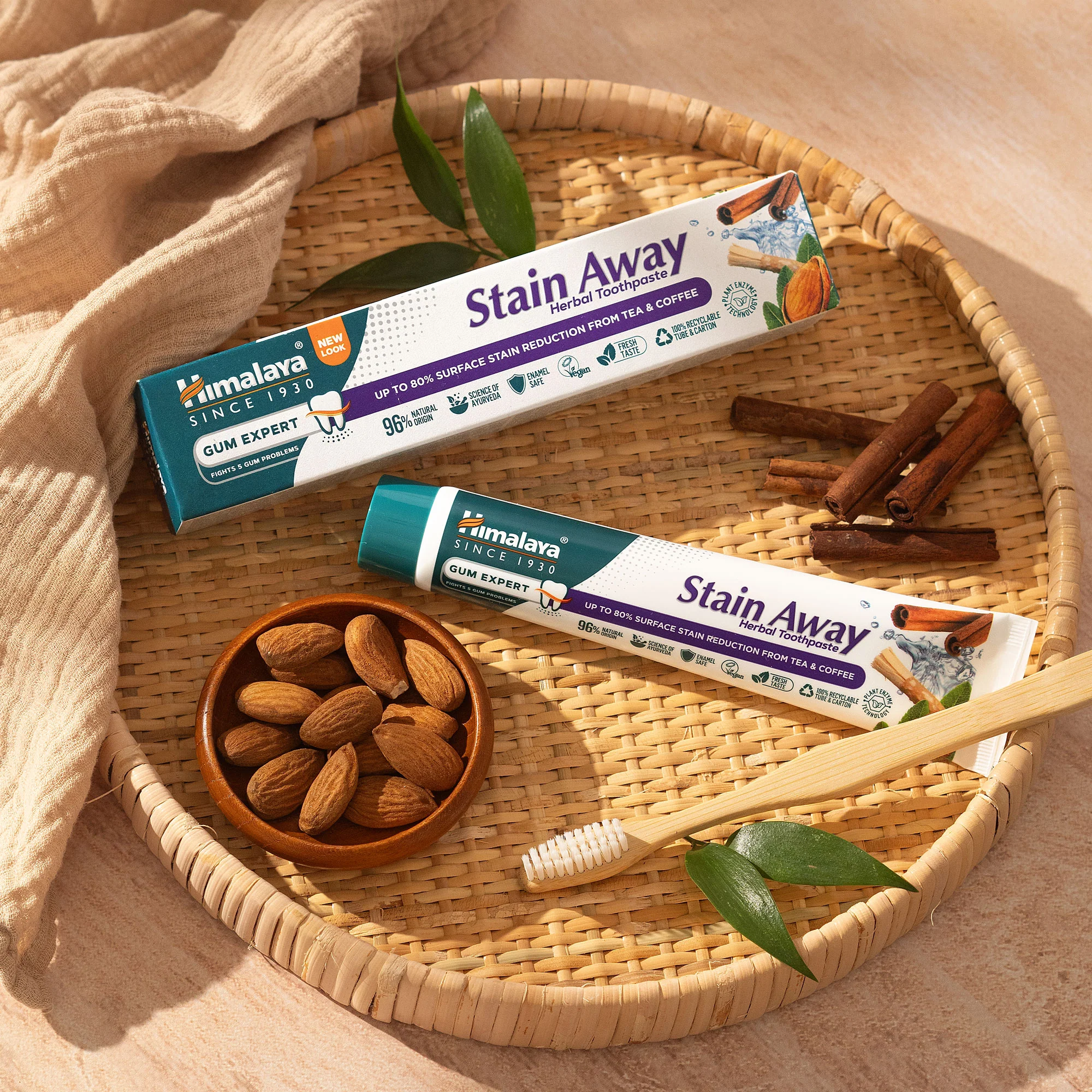 Himalaya Gum Expert Herbal Toothpaste - Stain Away - 75 ml - Image 2